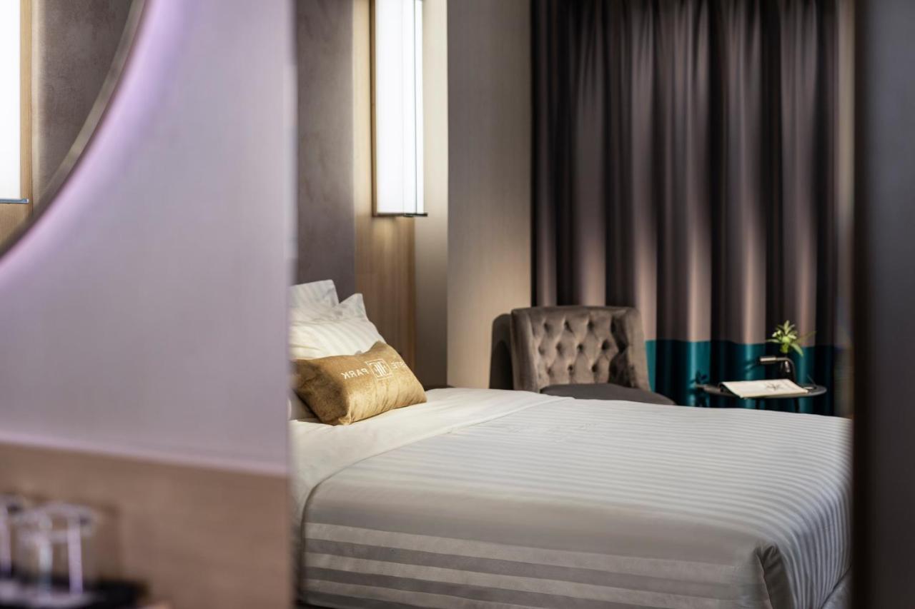 -- Este Park Hotel -- Part Of Urban Chic Luxury Design Hotels - Parking & Compliments - Next To Shopping & Dining Mall Plovdiv Extérieur photo
