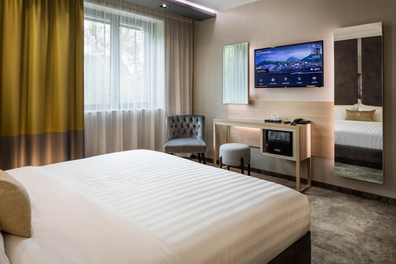 -- Este Park Hotel -- Part Of Urban Chic Luxury Design Hotels - Parking & Compliments - Next To Shopping & Dining Mall Plovdiv Extérieur photo