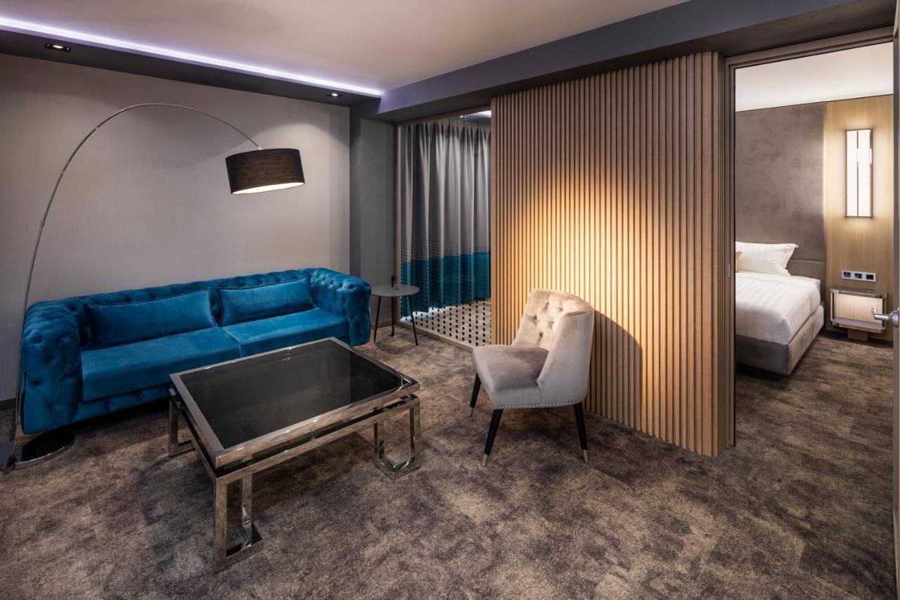 -- Este Park Hotel -- Part Of Urban Chic Luxury Design Hotels - Parking & Compliments - Next To Shopping & Dining Mall Plovdiv Extérieur photo
