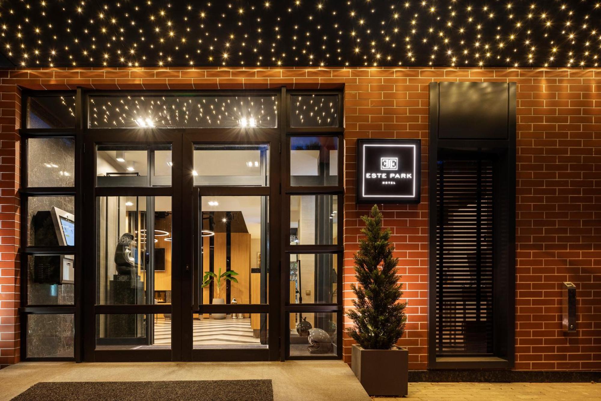 -- Este Park Hotel -- Part Of Urban Chic Luxury Design Hotels - Parking & Compliments - Next To Shopping & Dining Mall Plovdiv Extérieur photo